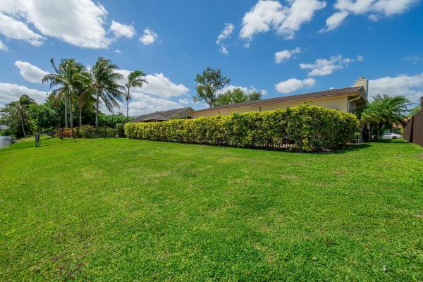Sugar Pond Manor, 13621 Barberry Dr, Wellington, Florida 33414, image 1