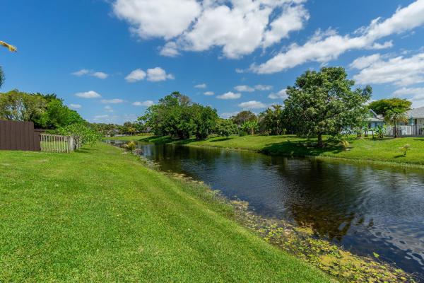 Sugar Pond Manor, 13621 Barberry Dr, Wellington, Florida 33414, image 1