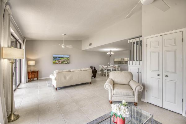 Prestwick Chase, 495 Prestwick Cir, Palm Beach Gardens, Florida 33418, image 2