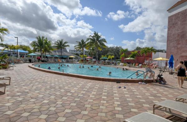 Cambridge, 3063 Cambridge D, Deerfield Beach, Florida 33442, image 2