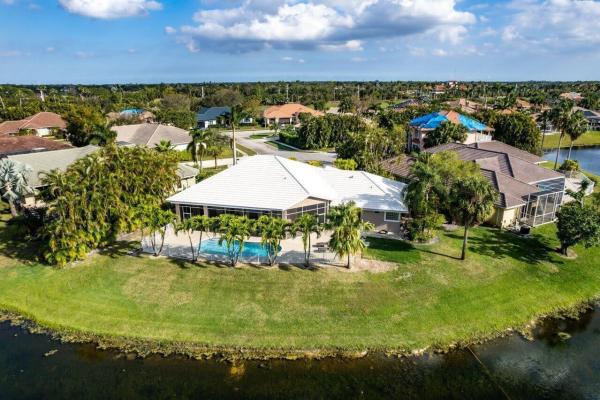Lakefield West, 15621 Latina Pl, Wellington, Florida 33414, image 2