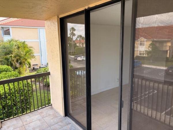 The Grand Oasis, 5661 Riverside Dr #203B7, Coral Springs, Florida 33067, image 2