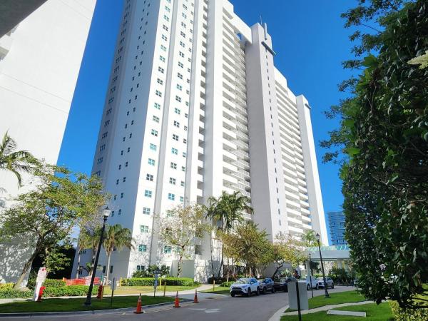 One Fifty One At Biscayne, 15051 Royal Oaks Ln #202, North Miami, Florida 33181, image 1