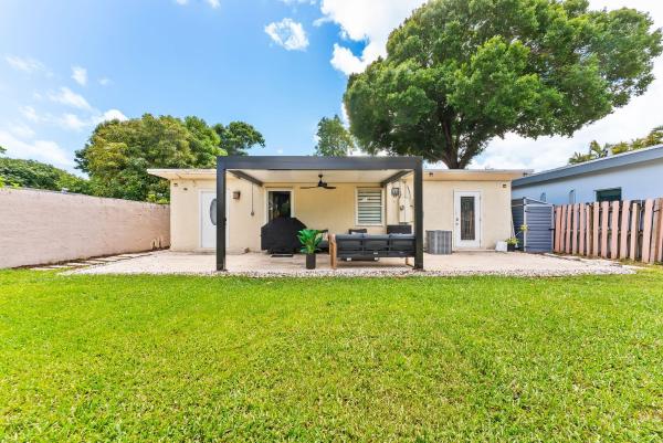 Lauderdale Park, 829 NE 17th St, Fort Lauderdale, Florida 33305, image 3