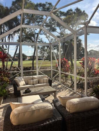 Villa D'Este, 33 Via Verona, Palm Beach Gardens, Florida 33418, image 1