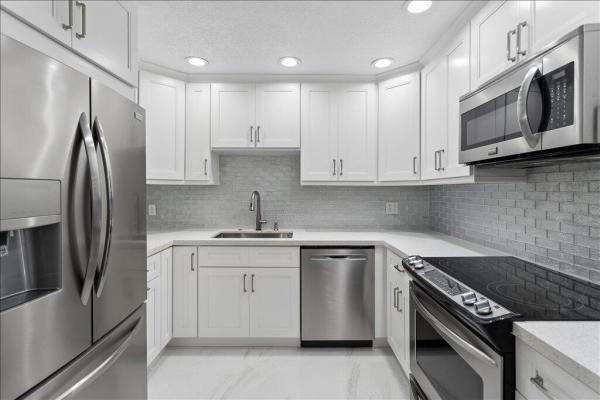 Bay Colony Club, 6379 Bay Club Dr #2, Fort Lauderdale, Florida 33308, image 2