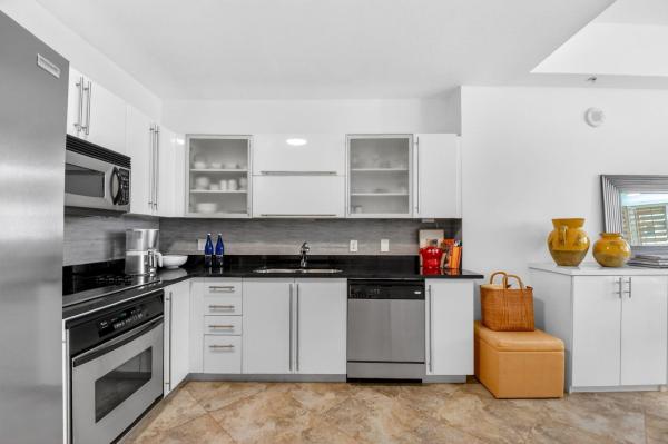 Villa Lofts & Villa Del Lago, 1617 N Flagler Dr #304, West Palm Beach, Florida 33407, image 3