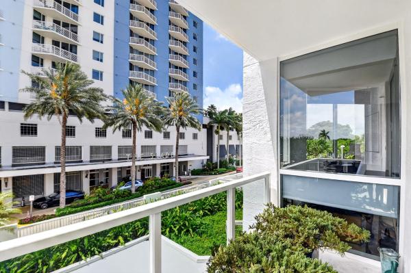 Villa Lofts & Villa Del Lago, 1617 N Flagler Dr #304, West Palm Beach, Florida 33407, image 3