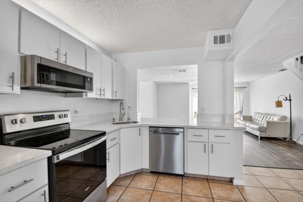 The Charter Club Of Palm Beach, 212 Foxtail Dr #G, Greenacres, Florida 33415, image 1