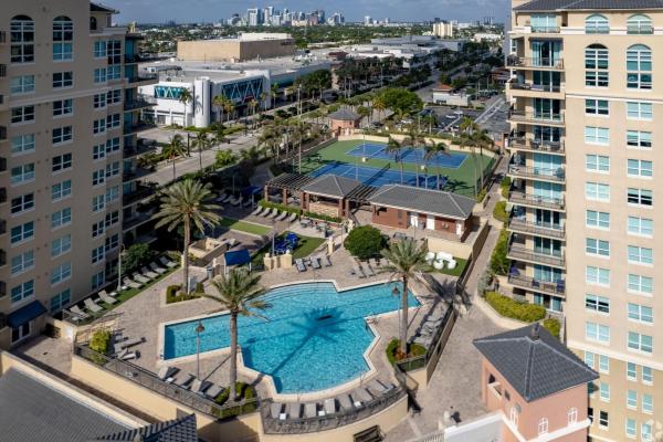 Sunrise Harbour, 1010 Seminole Dr #500, Fort Lauderdale, Florida 33304, image 2