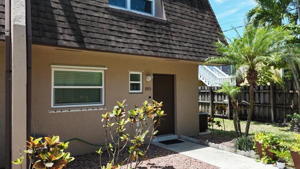 Hollywood Little Ranches, 2520 Van Buren St #16, Hollywood, Florida 33020, image 2