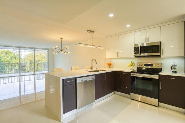 Oaks Way At Palm-Aire, 535 Oaks Dr #510, Pompano Beach, Florida 33069, image 2