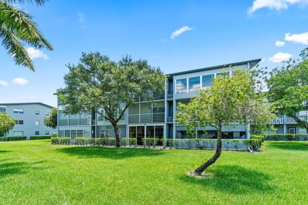 68 Suffolk B, Boca Raton, Florida 33434, image 3