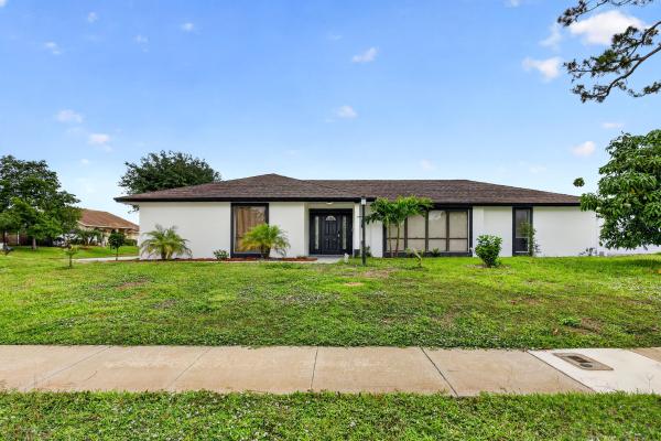 Briarwood, 4831 Dorchester Mews, Haverhill, Florida 33415, image 3