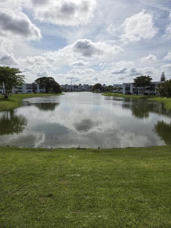 208 Wellington E #208, West Palm Beach, Florida 33417, image 2
