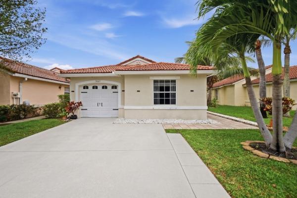 Misty Cay At Lake Charleston, 7069 Burgess Dr, Lake Worth, Florida 33467, image 1