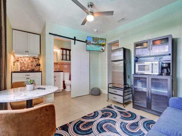 Coral Heights, 4460 NE 17th Ter, Oakland Park, Florida 33334, image 2