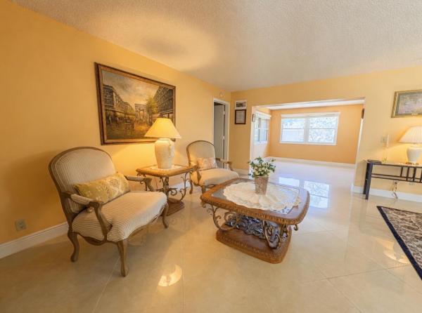 Lucerne Homes East, 6304 Emerald Sky Ln, Greenacres, Florida 33463, image 2