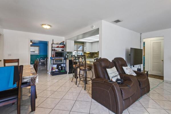 101 NE 195th St, Unincorporated Dade County, Florida 33179, image 2
