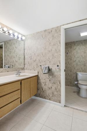 Whitehall At Camino Real, 6145 Balboa Cir #103, Boca Raton, Florida 33433, image 2
