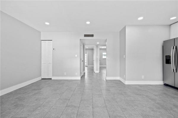 Wisteria Court, 1470 N Dixie Hwy #2, Fort Lauderdale, Florida 33304, image 2
