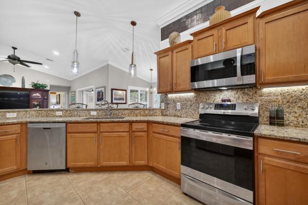 Indian River Estates, 5606 Silver Oak Dr, Fort Pierce, Florida 34982, image 3