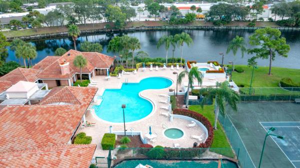 The Aviary At River Bridge, 150 Harbor Lake Cir, Greenacres, Florida 33413, image 1
