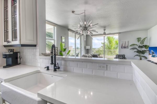 Marina Village At Boynton Beach, 100 NE 6th St #407, Boynton Beach, Florida 33435, image 1