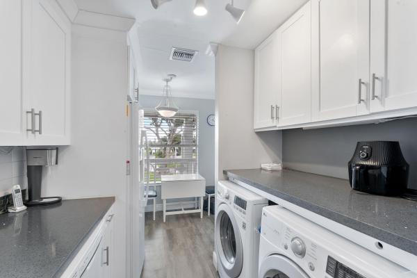 The Pines Of Delray, 2401 Del Aire Blvd #201, Delray Beach, Florida 33445, image 2