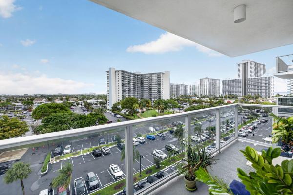 Coral Ridge Towers South, 3333 NE 34th St #701, Fort Lauderdale, Florida 33308, image 1
