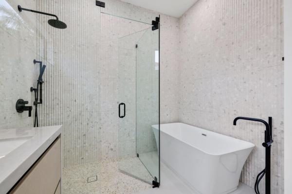 Palm Beach Shores Residential, 325 Cascade Ln, Palm Beach Shores, Florida 33404, image 2