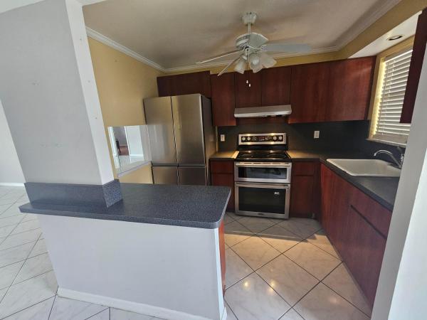 Sunrise Lakes 2, 8590 Sunrise Lakes Blvd #111, Sunrise, Florida 33322, image 2