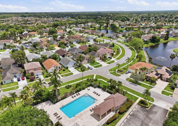 Saratoga Lakes, 113 E Saratoga Blvd Blvd, Royal Palm Beach, Florida 33411, image 3