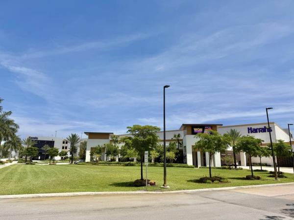 Palm-Aire Country Club 1, 2800 N Palm Aire Dr #404, Pompano Beach, Florida 33069, image 1