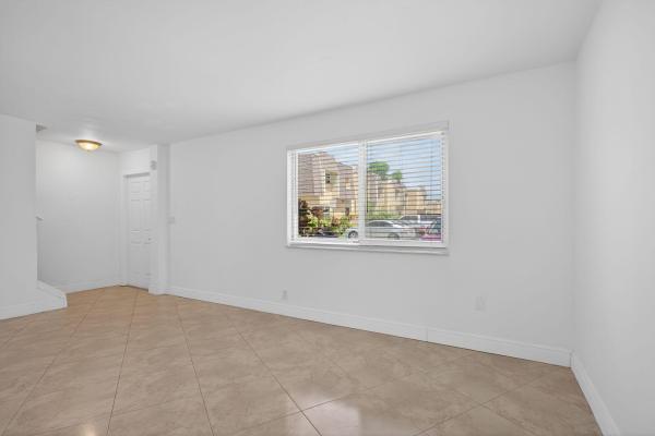 Blueberry Hill, 5646 Blueberry Ct #23, Lauderhill, Florida 33313, image 2