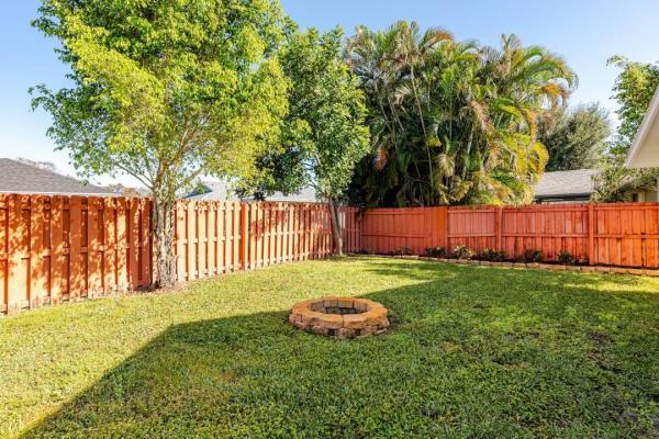 Sugar Pond Manor, 1860 Primrose Ln, Wellington, Florida 33414, image 2