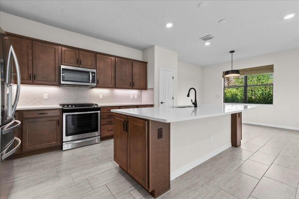 Veranda Gardens, 640 SE Monet Dr, Port St. Lucie, Florida 34984, image 1