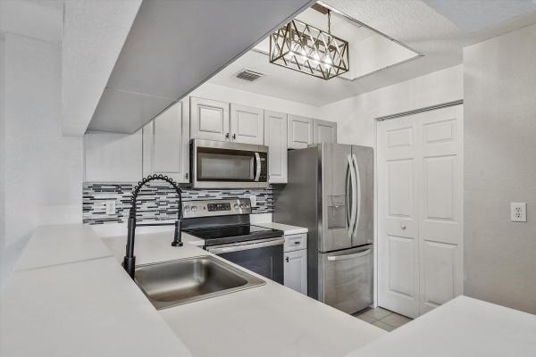Sarento At San Matera, 2813 Grande Pkwy #304, Palm Beach Gardens, Florida 33410, image 2