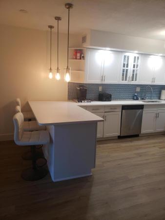 Valencia Village, 28 Madrid Ln #1-8, Davie, Florida 33324, image 1