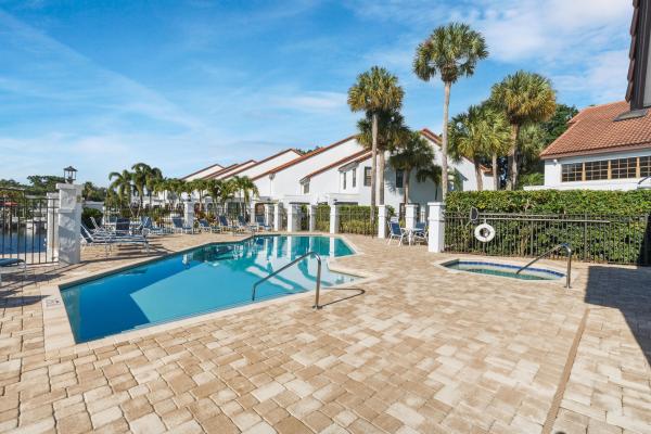 Mariners Cove, 2359 Treasure Isle Dr #34, Palm Beach Gardens, Florida 33410, image 1