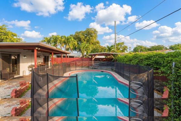 Flair, 4841 NW 19th St, Lauderhill, Florida 33313, image 1