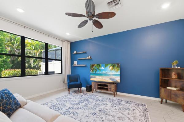 8293 Catria Ln, Lake Worth, Florida 33467, image 1