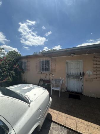 Hialeah Estates, 662 W 44th Pl, Hialeah, Florida 33012, image 1