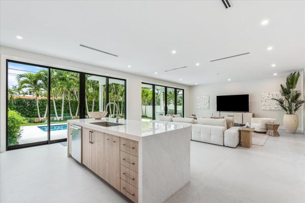 Colee Hammock, 1625 SE 1st St, Fort Lauderdale, Florida 33301, image 1