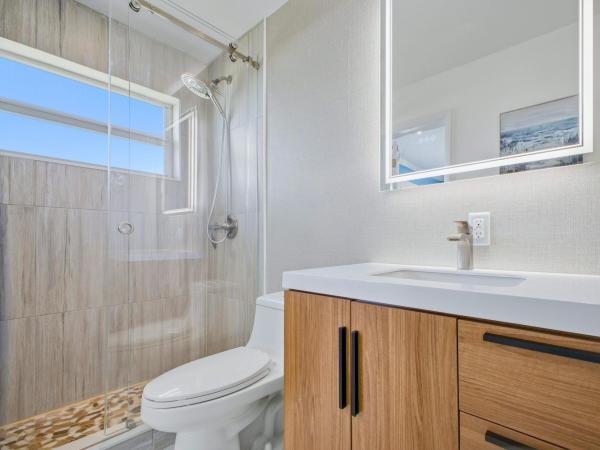 Hillsboro Estates, 2020 NE 26th St, Lighthouse Point, Florida 33064, image 1