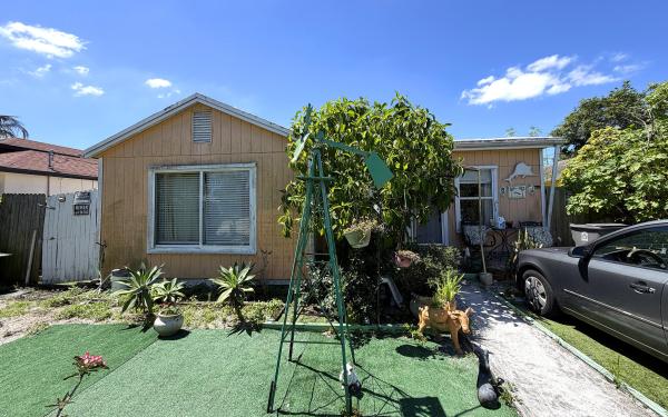 West Gate Estates, 2926 Hiawatha Ave, West Palm Beach, Florida 33409, image 1