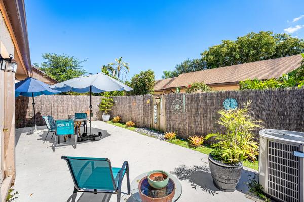 Cinnamon, 5202 Tarregon Ln, Palm Beach Gardens, Florida 33418, image 1