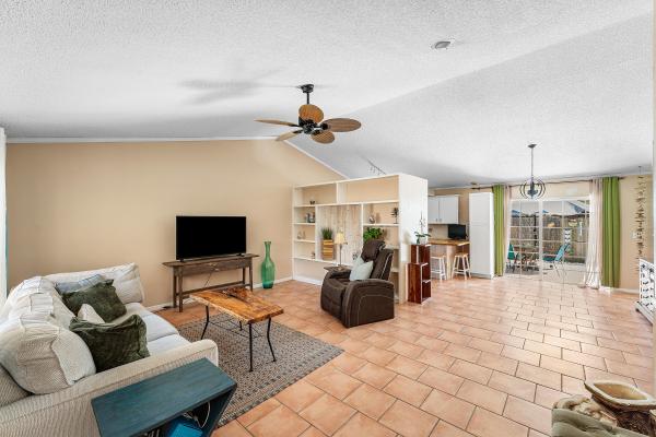 Cinnamon, 5202 Tarregon Ln, Palm Beach Gardens, Florida 33418, image 3