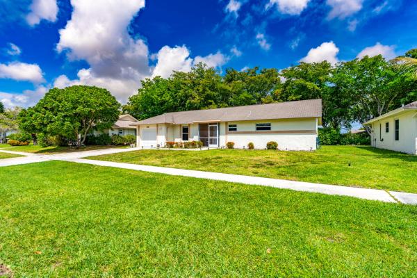 Coco Wood Lakes, 14759 Hideaway Lake Ln, Delray Beach, Florida 33484, image 1