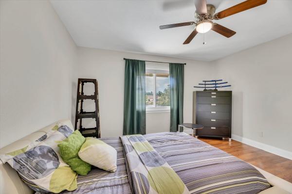 Tanglewood Lakes, 621 SW 98th Ter, Pembroke Pines, Florida 33025, image 2
